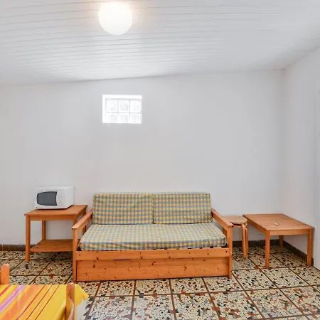 Vakantiehuis Comfy Holiday In Saint-savinien With Sauna *